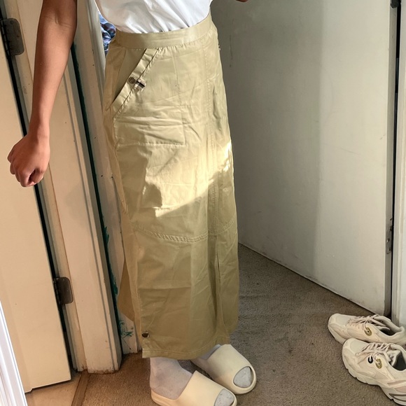 (2 for $25) Cream cargo skirt - Picture 6 of 14